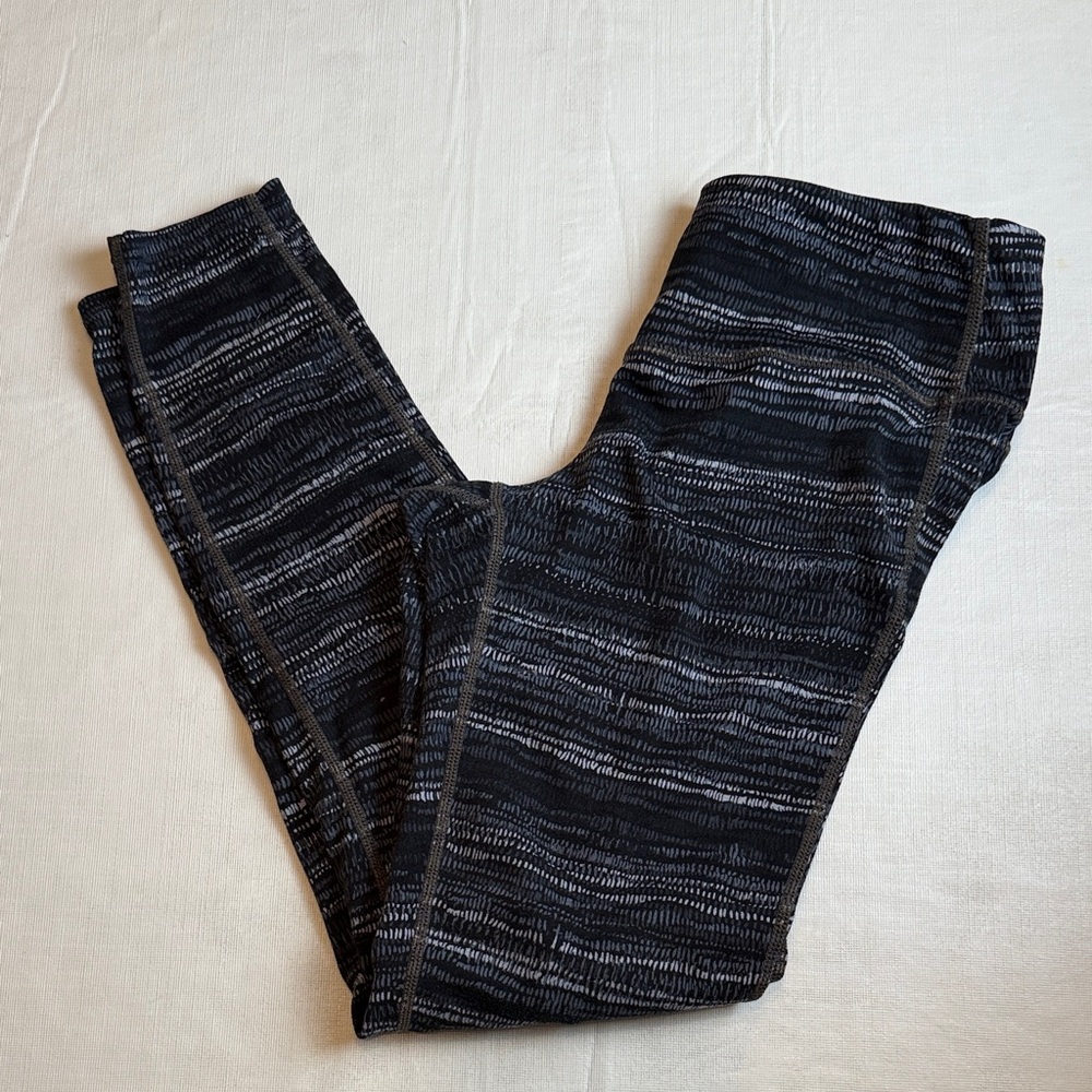 Athleta Black White Gray Patterned Stretch Leggings Size S
